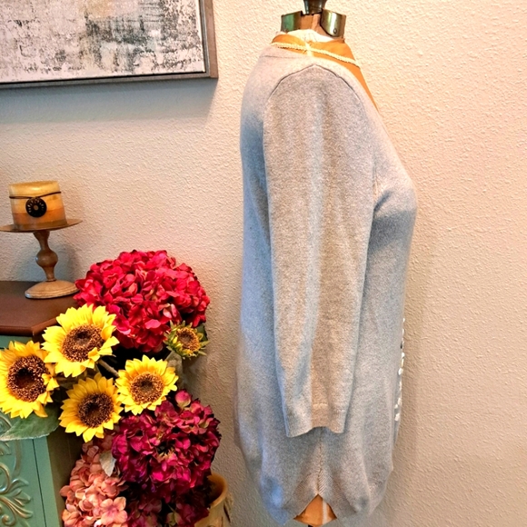 2 for $12 ITEM - Anthropologie HWR Button Tree Tunic Sweater - Med - EUC - Picture 4 of 9